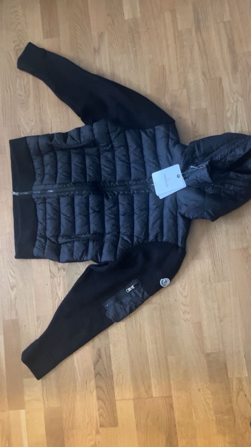 Moncler Stickad Cardigan Med Dunpanel produktbild